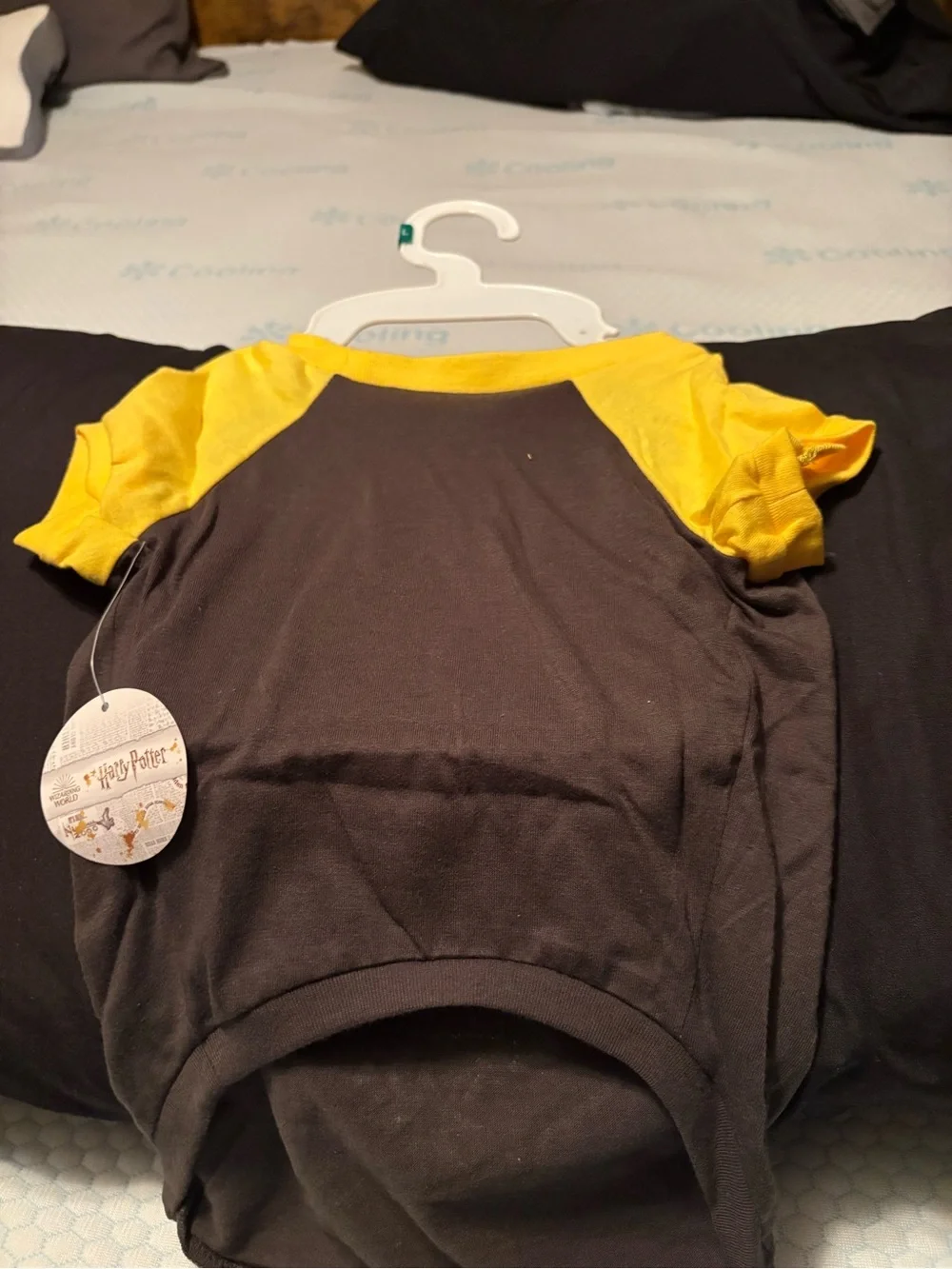 Warner Bros. Hufflepuff Dog Tee - Black & Yellow
